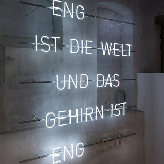 Der Wechsel des Künstlers Bernd Altenstein Der Wechsel - Nahaufnahme der Skulptur des Künstlers Bernd Altenstein