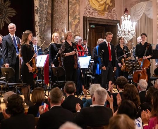 Das Sinfonieorchester Ludwigsburg sorgte für das musikalische Rahmenprogramm bei der Stadtgründungsfeier am 9. Mai 2025 im Schloss Ludwigsburg.