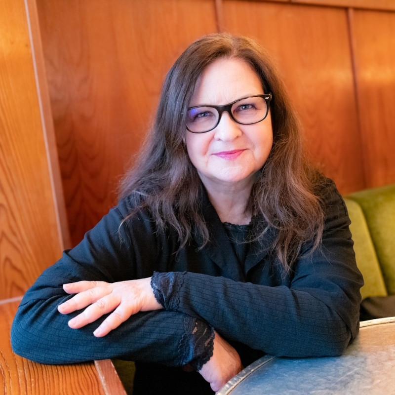 Bettina Balaka