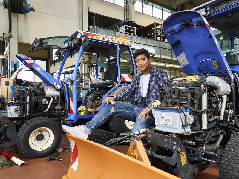 Fachpraktikant aus Ambato in KFZ-Werkstatt