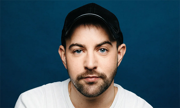 Portrait-Foto von Tucké Royale.