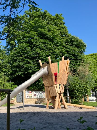 Spielplatz Holz-Turm mit Rutsche