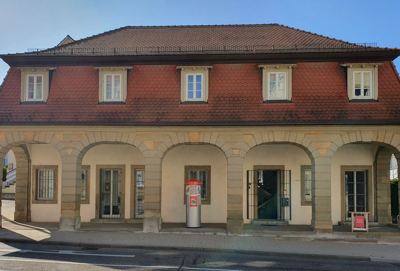 Außenansicht des Asperger Torhauses, in dem sich das Garnisonmuseum befindet.