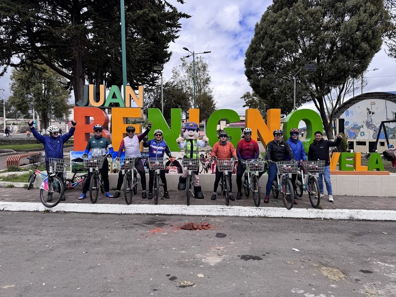 Gruppenbild Ambato en Bici