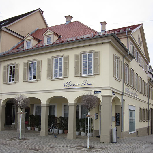 Eckgebäude auf dem Marktplatz Ecke Obere Marktstraße Eckgebäude auf dem Marktplatz Ecke Obere Marktstraße