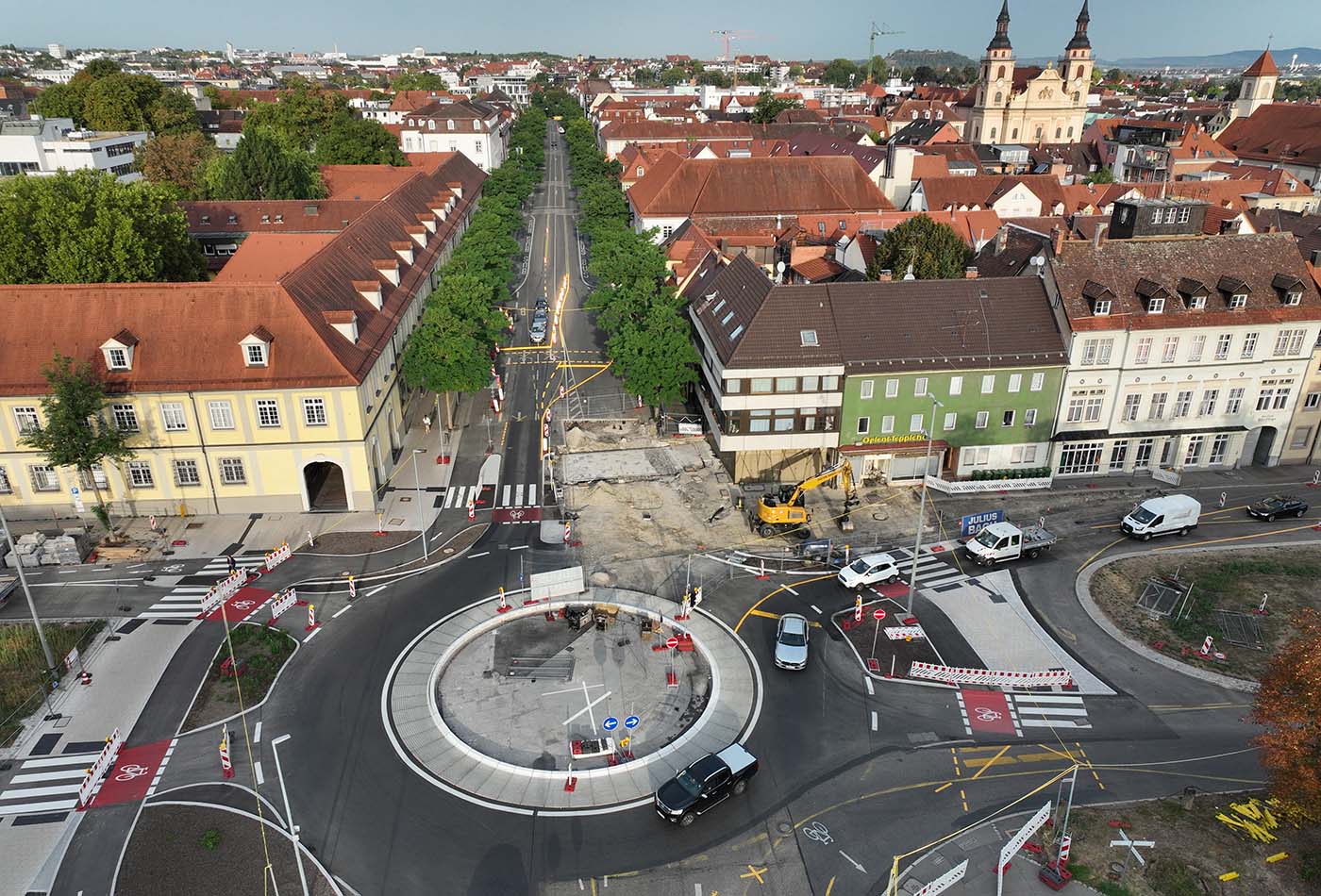 Luftbild der Bauarbeiten an der Sternkreuzung von Westen