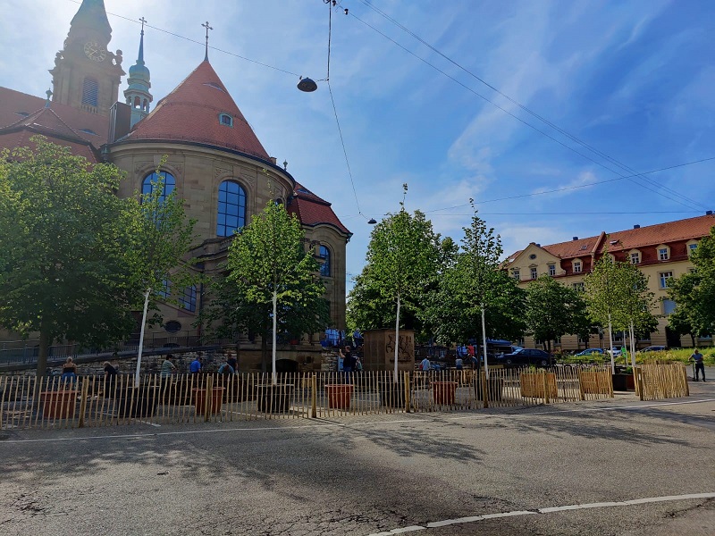 Pop-up-Karlsgarten hinter der Friedenskirche 