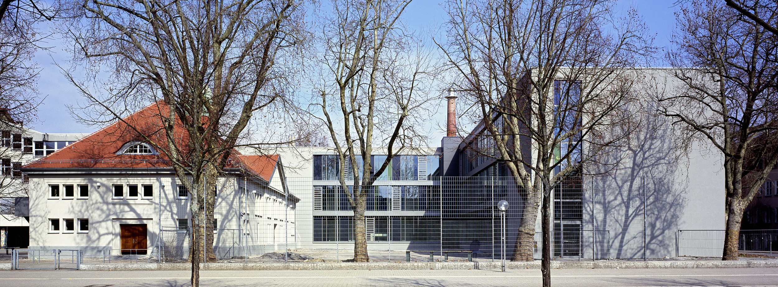 Ansicht Süd Feuerseemensa und Fachklassentrakt