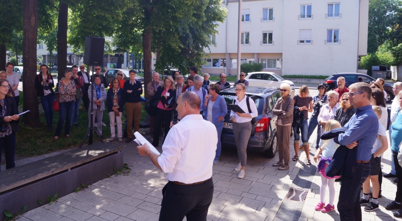 Südstadt Stadtteilspaziergang - Ansprache Oberbürgermeister Herr Spec 