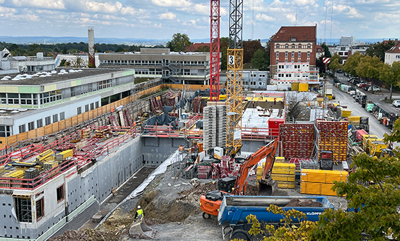 Baustelle des Bildungszentrums West von oben.