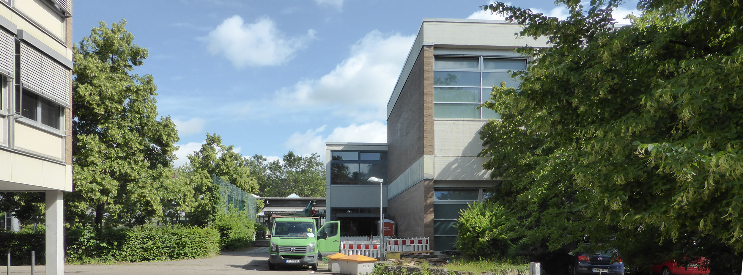 Aussenansicht Süd Turnhalle Elly-Heuss-Knapp Realschule