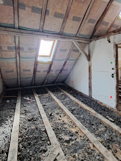 Zu sanierende Innenräume auf der Baustelle