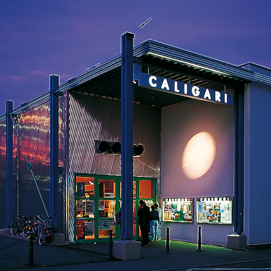 Der Eingang des Caligari Konos von Kinokult