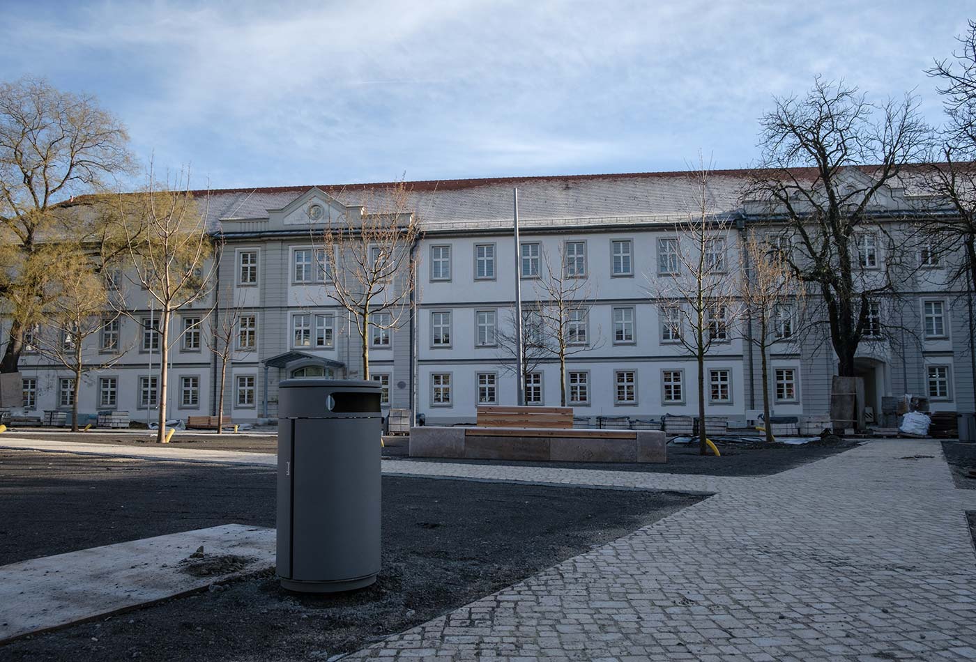 Mülleimer auf dem Arsenalplatz Mülleimer auf dem Arsenalplatz