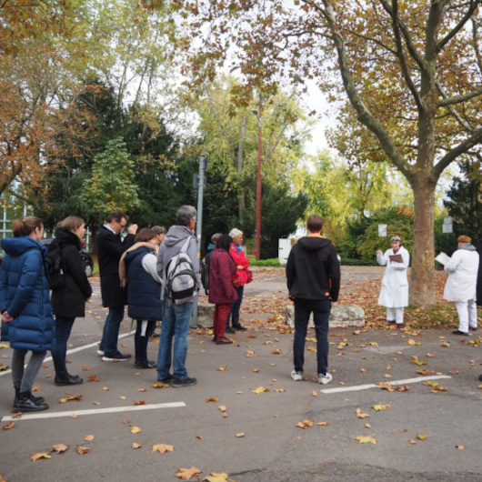 Gruppenfoto von Personen bei der Stadtbegehung