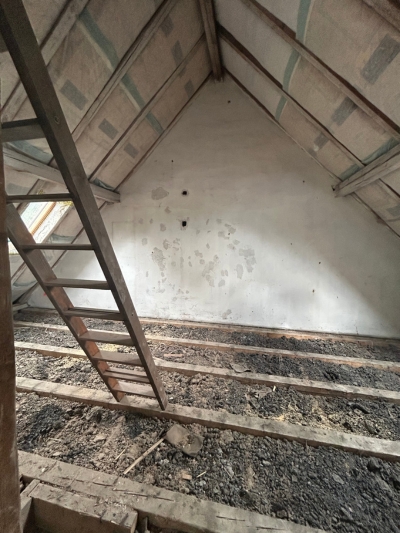 Zu sanierende Innenräume auf der Baustelle