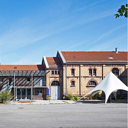 Eingang zur Großen Bühne in der Karlskaserne