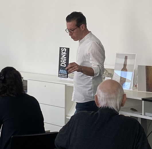 Warndreieck mit Ausrufezeichen - wichtiger Hinweis