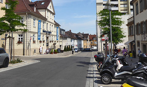 Körnerstraße nachher: Übergang auf den Reithausplatz
